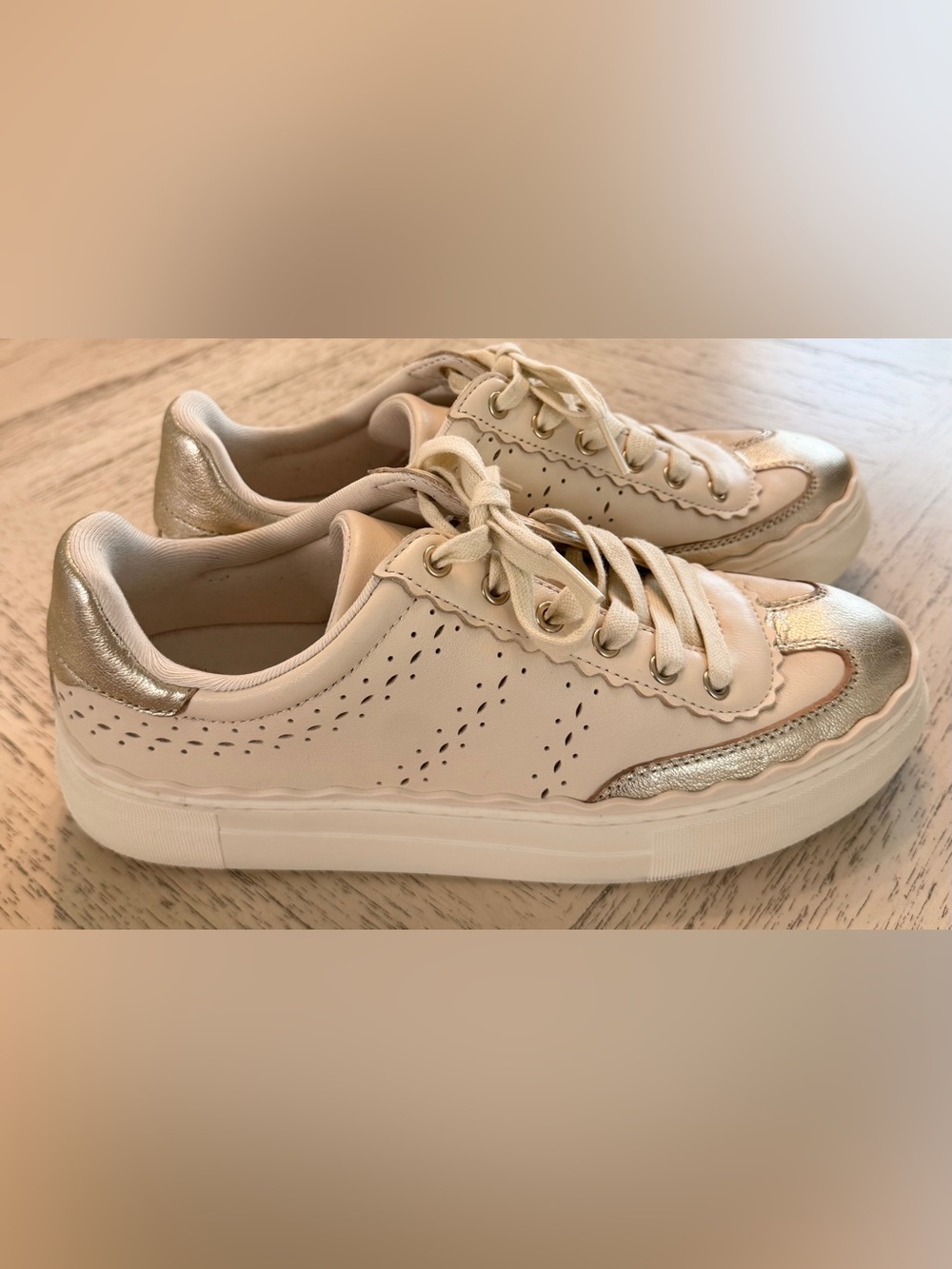 Vince Camuto Jenlie Platform Sneakers Leather White Metallic Silver Women’s 8.5 - Picture 4 of 14